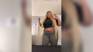 Lizzo Shows Her Booty and Jiggles it a Bit Tiktok Video