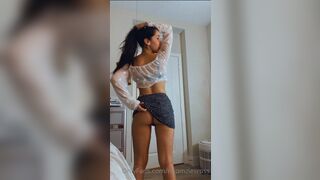 Naomi Ross Lifts Her Mini Skirt To Show Curvy Phat Ass Onlyfans Video