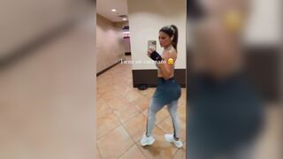 Sexy Babe Shaking Her Fit Ass In The Gym Leaked Video