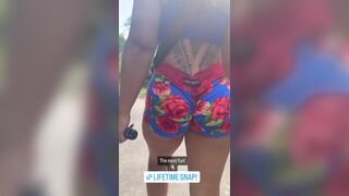Sexy Girl Walking While Her Booty Bouncing Video