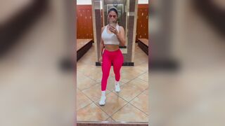 Sexy Gym Slut Wearing Tight Jeans Teasing Video