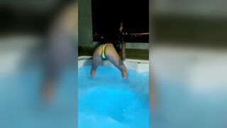 Giselle Naughty Slut Perfect Twerk Dance in Swimpool Video