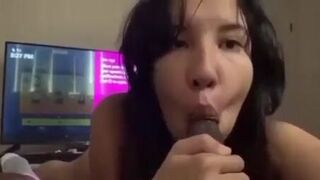 Asian Chick Takes a BBC in Her Mouth While Naked on Bed Video