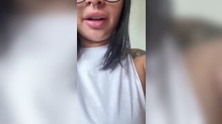 Miaumiaucaralho Nerdy Asian Love to Showing Her Pierced Hairy Pussy on Cam Video