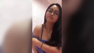 Inayah Teen Camgirl Boob Slip While on Live Video