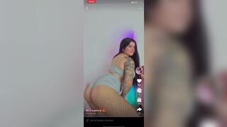 Sophia Chubby Babe Twerking Her Big Booty on Cam Video