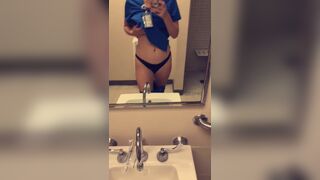 College Babe Shows Her Amazing Figure Video