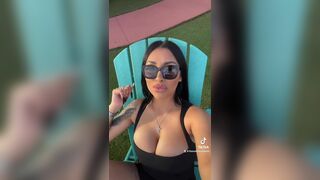 Amazing Tiktoker Exposed her big Tits While Doing Tiktok Video