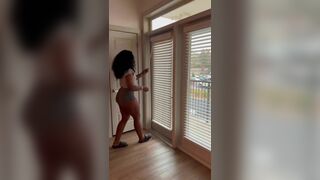Kiara Phillips Fit Webslut Shows Her Daily Routine Video