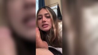 Cute Girlfriend Sucking And Kissing Dick Tip Video