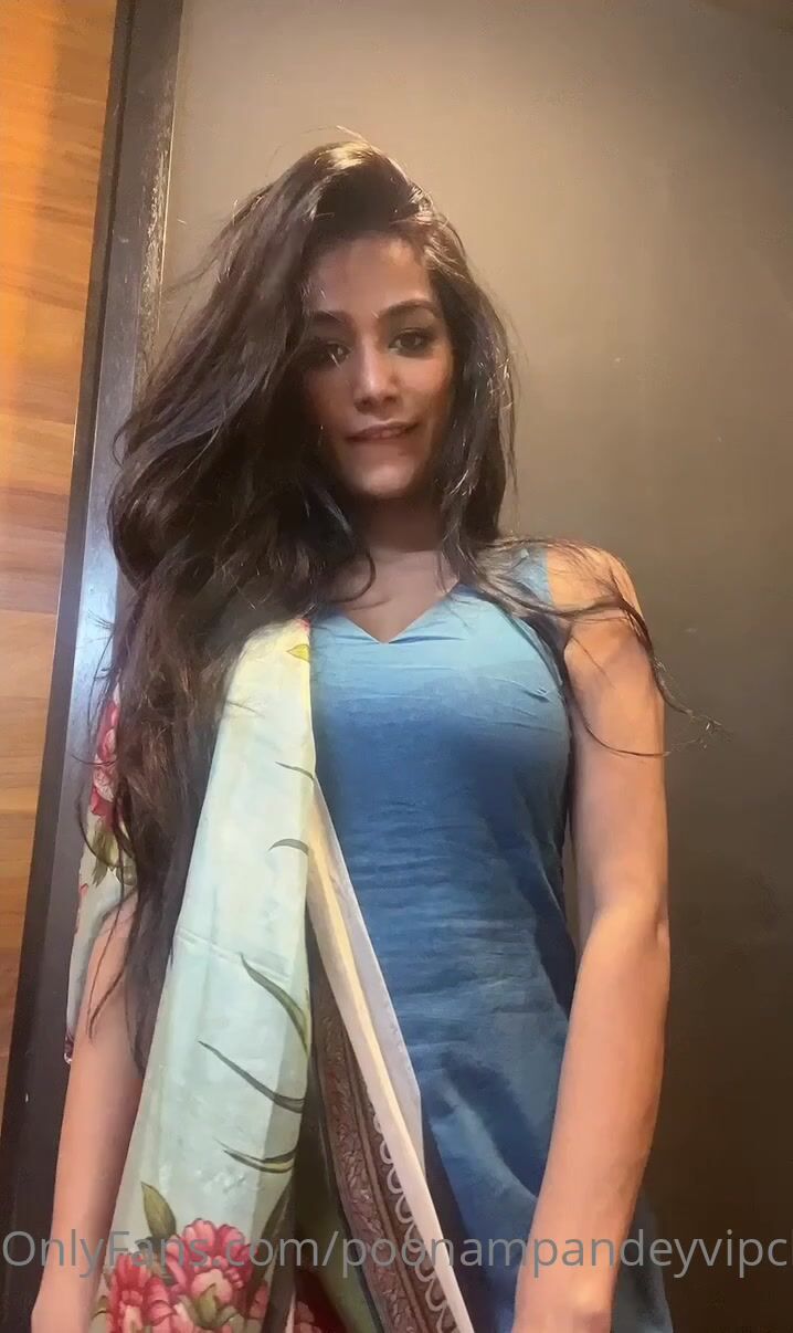 Poonam Pandey Indian Beauty Teasing Her Followers Onlyfans Video