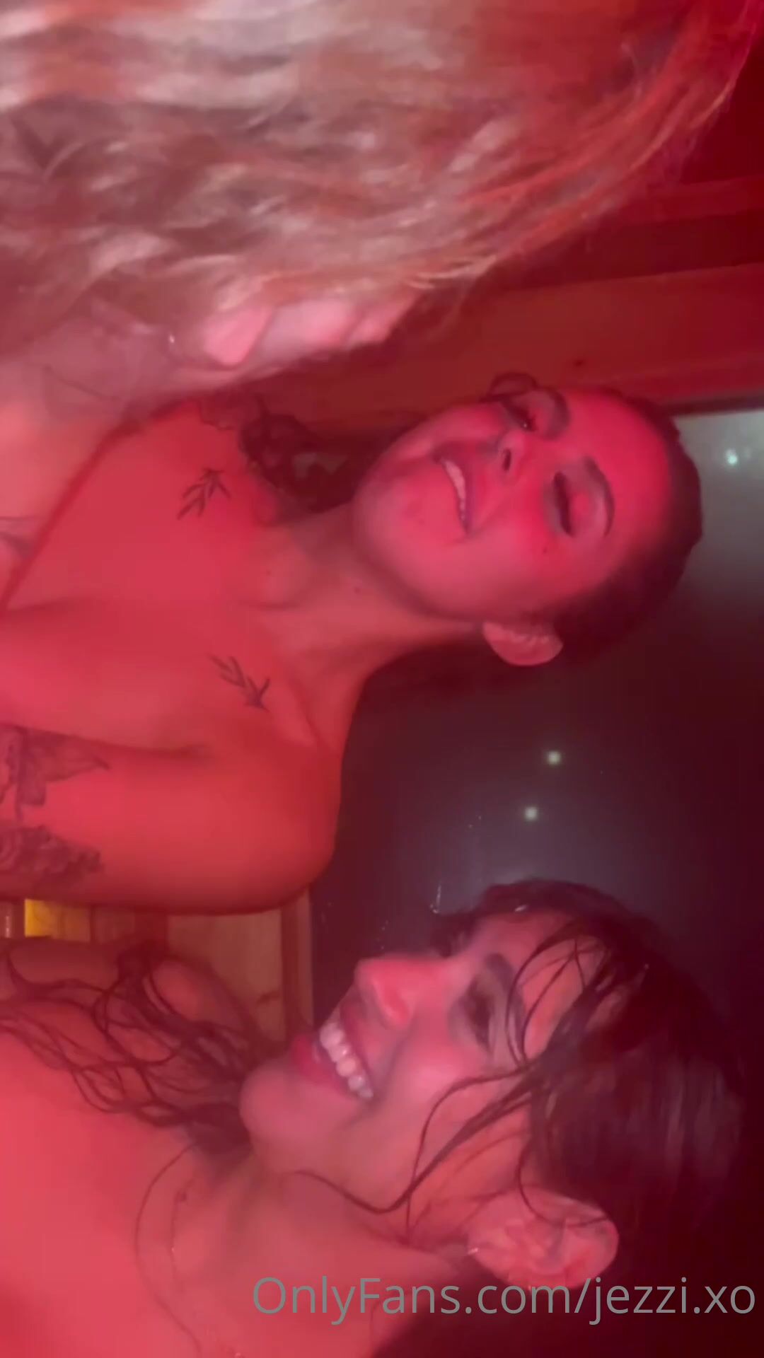 Jezzi.xo Cute Thots Lesbian Sex Party Pussy Licking And Fingering OnlyFans Video
