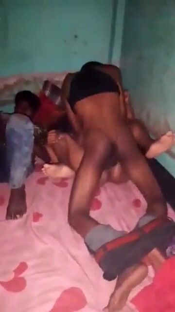 Indian Gangbanged - Slut takes three cocks â€“ Gujarati Desi Indian Gangbang Porn Video Indian  Video