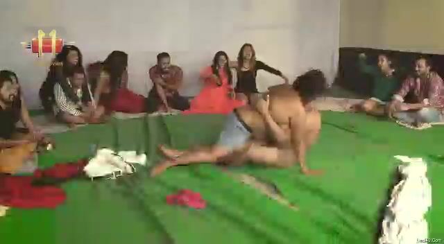 Indian Swingers Wife - Indian couple had porn with each other's husband and wife on a romantic  song in swingers