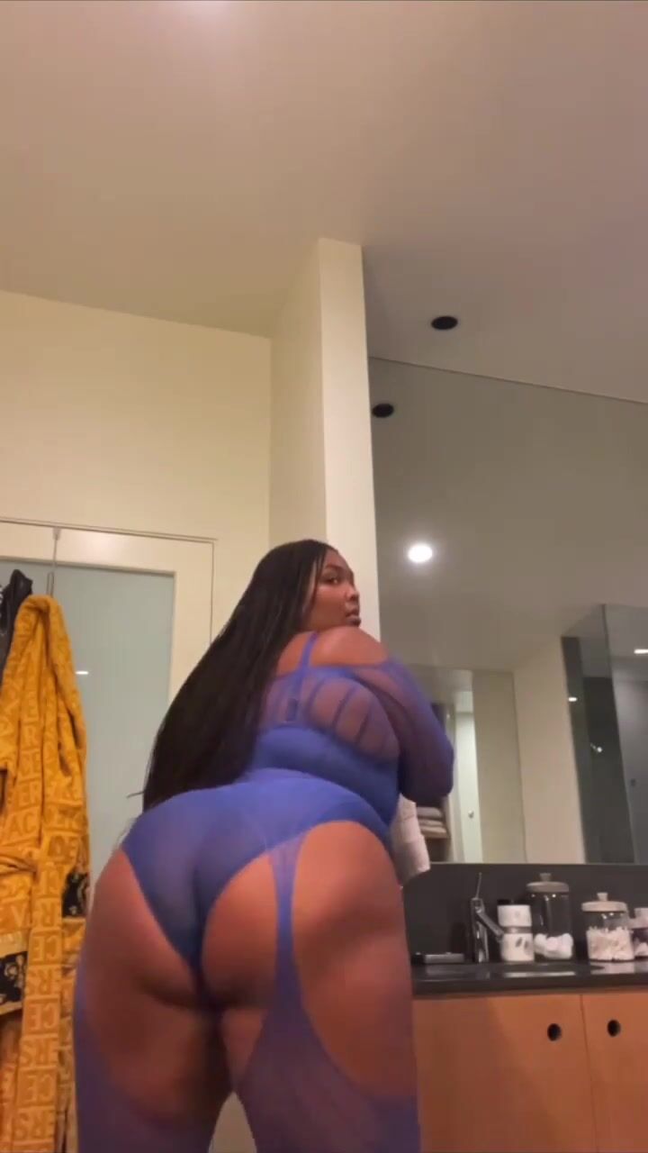 Fat Black Slut Lingerie - Lizzo Fat Ebony Slut Jiggles Her Booty in Lingerie Video